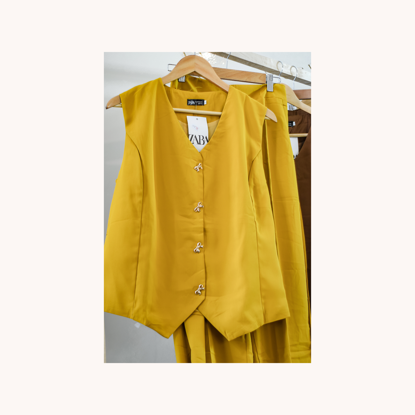 Two-piece pant and waistcoat suit set